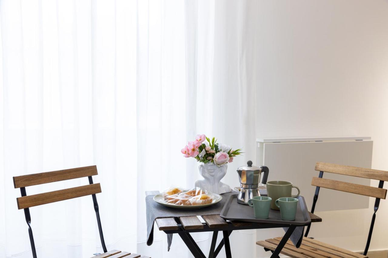 The Heart Guest House نابولي المظهر الخارجي الصورة