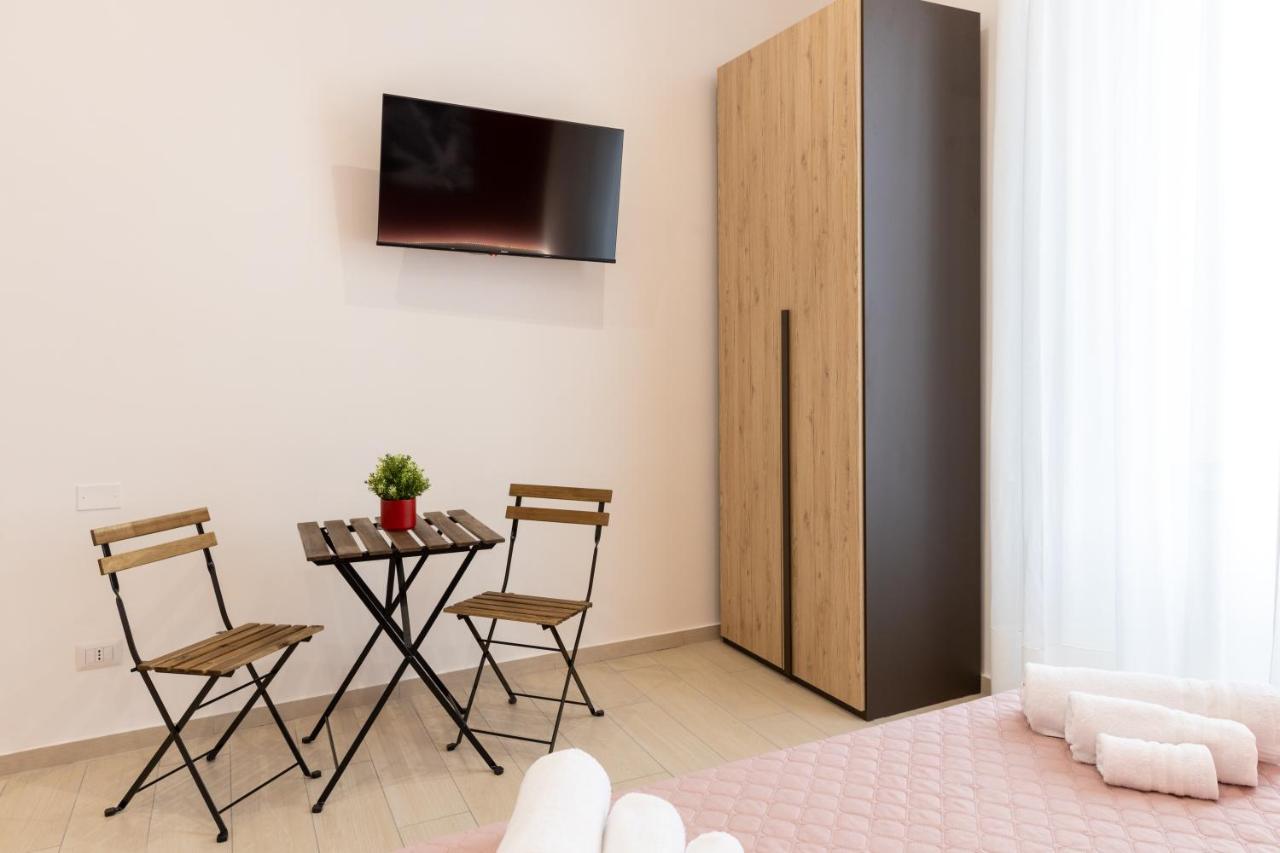 The Heart Guest House نابولي المظهر الخارجي الصورة