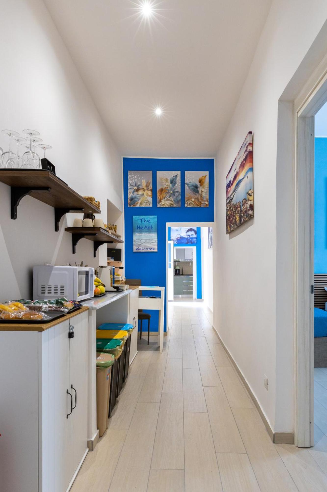 The Heart Guest House نابولي المظهر الخارجي الصورة